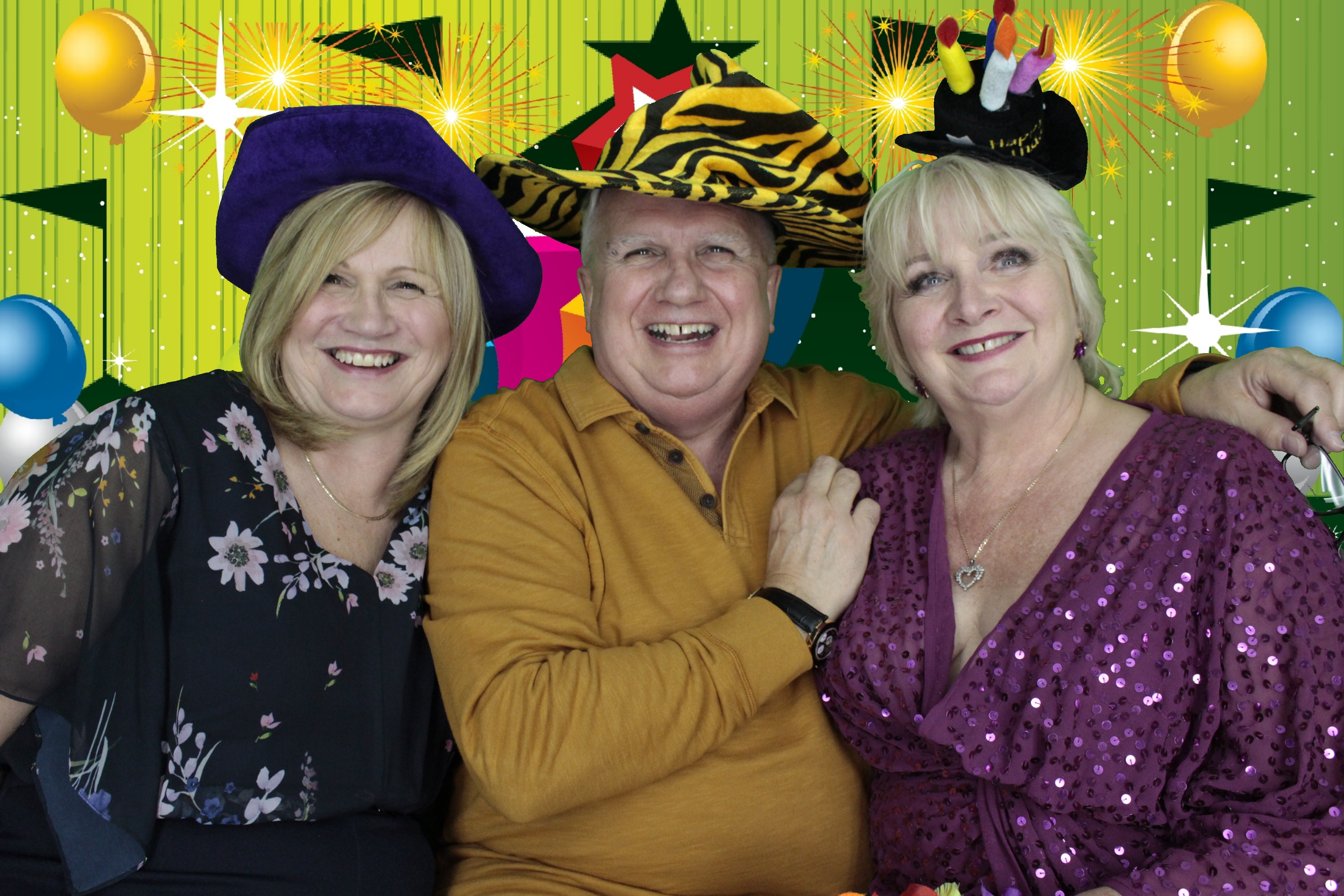 Steve's 65th & Susan 60th Birthday | View more photos from the event at gallery.myphotoboothexperience.co.uk/u/MyPhotoBoothExperienceLtd/Steves-65th-Susan-60th-Birthday